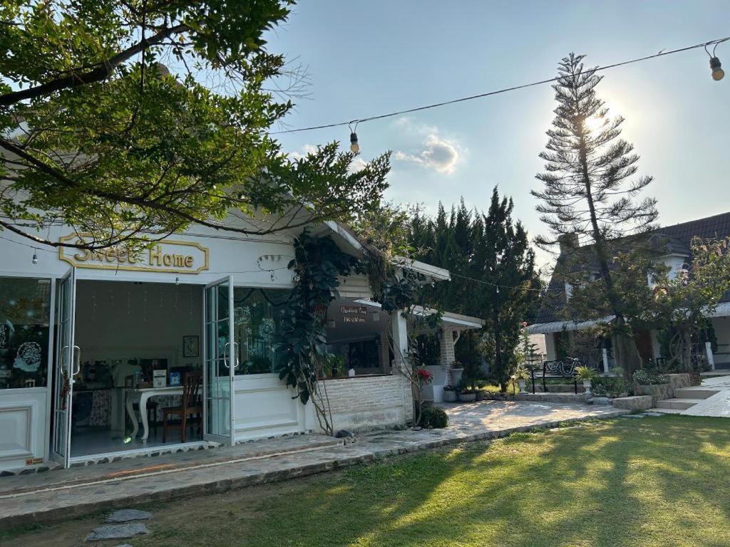 Charisma Resort Suan Phueng Εξωτερικό φωτογραφία