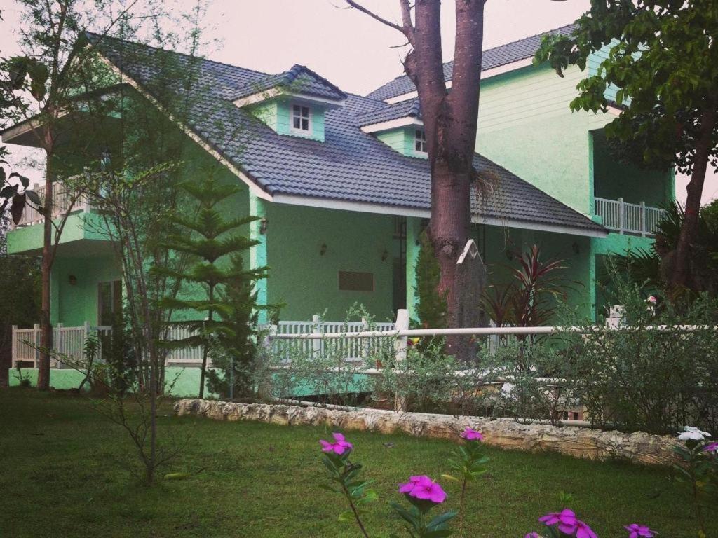 Charisma Resort Suan Phueng Εξωτερικό φωτογραφία