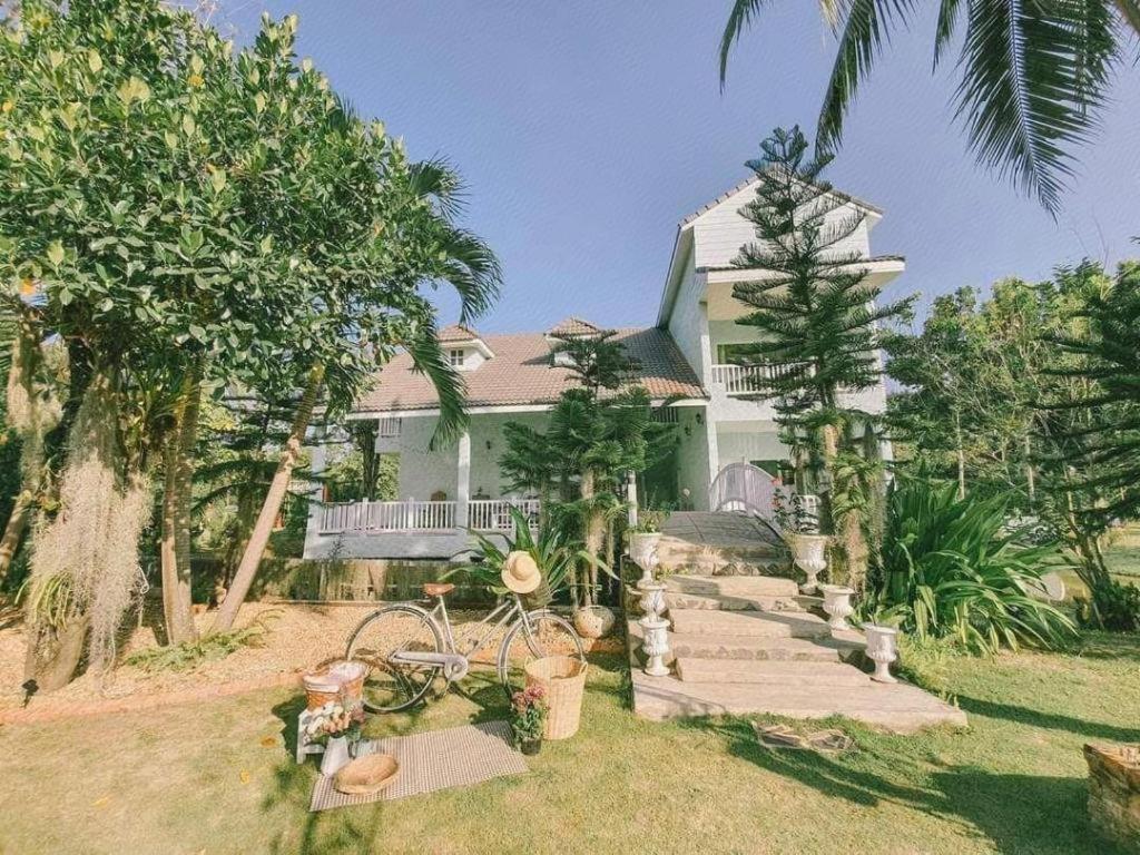 Charisma Resort Suan Phueng Εξωτερικό φωτογραφία
