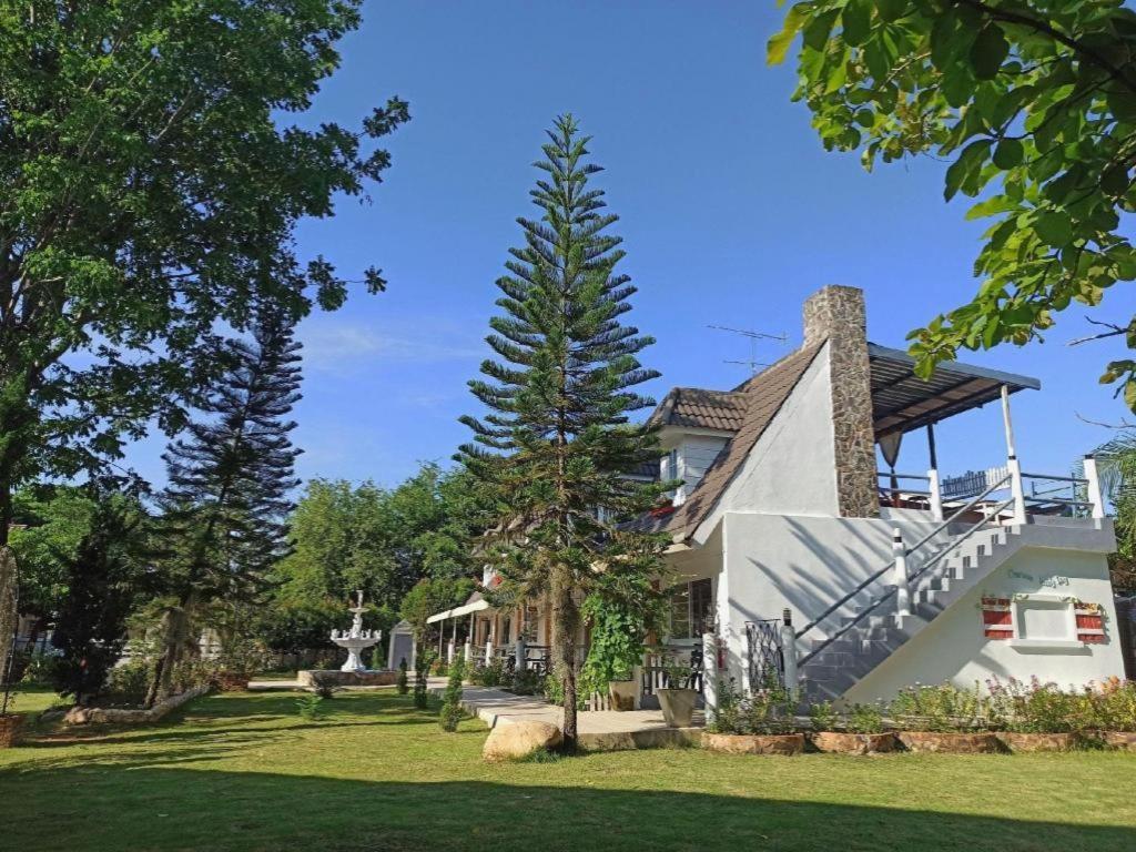 Charisma Resort Suan Phueng Εξωτερικό φωτογραφία