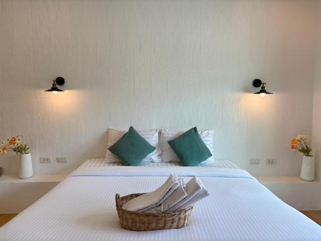 Charisma Resort Suan Phueng Εξωτερικό φωτογραφία