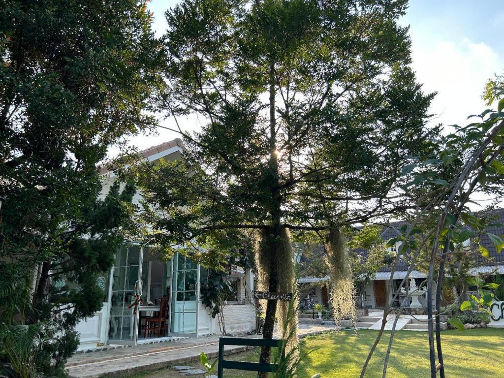 Charisma Resort Suan Phueng Εξωτερικό φωτογραφία
